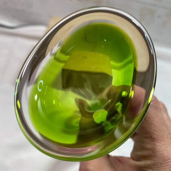 Golden Crown E&R Sweden Green Clear Art Glass Tulip Shape Bud Vase with Label - Picture 11 of 11